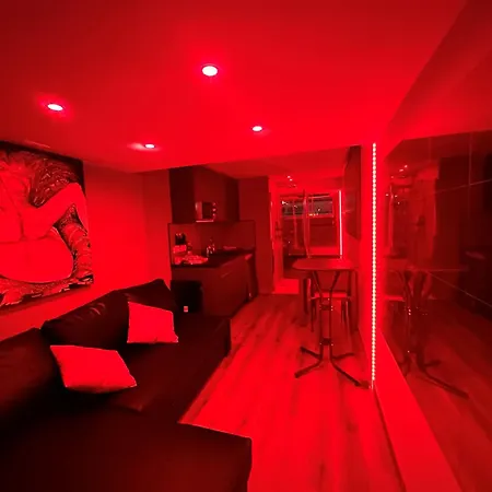 Coursives Red-light 108 Vue Agde