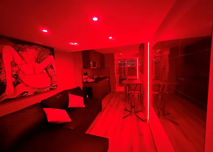 Coursives Red-light 108 Vue Agde